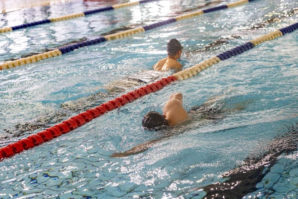 验游泳的乐, 水花翻腾